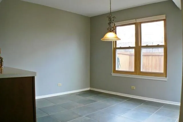 $2,800 | 40 Sarahs Grove Lane, Schaumburg, IL 60193