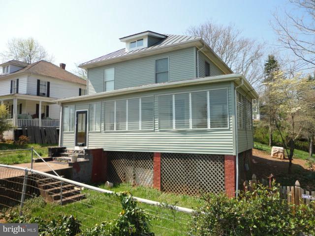 210 South Blue Ridge Avenue Culpeper, VA 22701 - Photo 1 of 25 Exterior (Front)