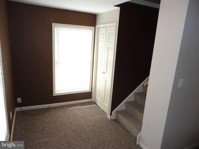 210 South Blue Ridge Avenue Culpeper, VA 22701 - Photo 12 of 25 Reading area