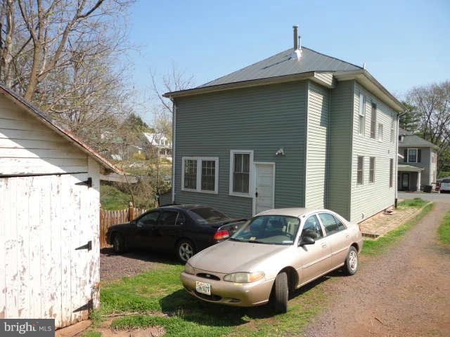 210 South Blue Ridge Avenue Culpeper, VA 22701 - Photo 21 of 25 Exterior Rear