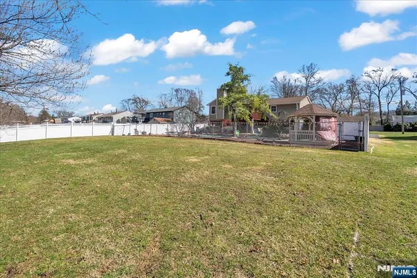 $730,000 | 49 Laguna Drive, Wayne, NJ 07470