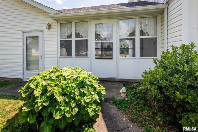 $289,000 | 304 Bogie Drive, Herrin, IL 62948