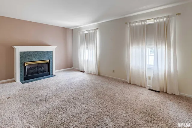 $289,000 | 304 Bogie Drive, Herrin, IL 62948