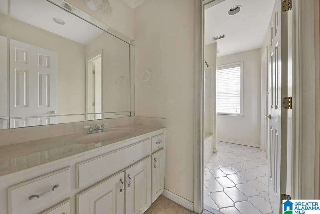535 Hillsboro Road Bessemer, AL 35023 - Photo 26 of 45