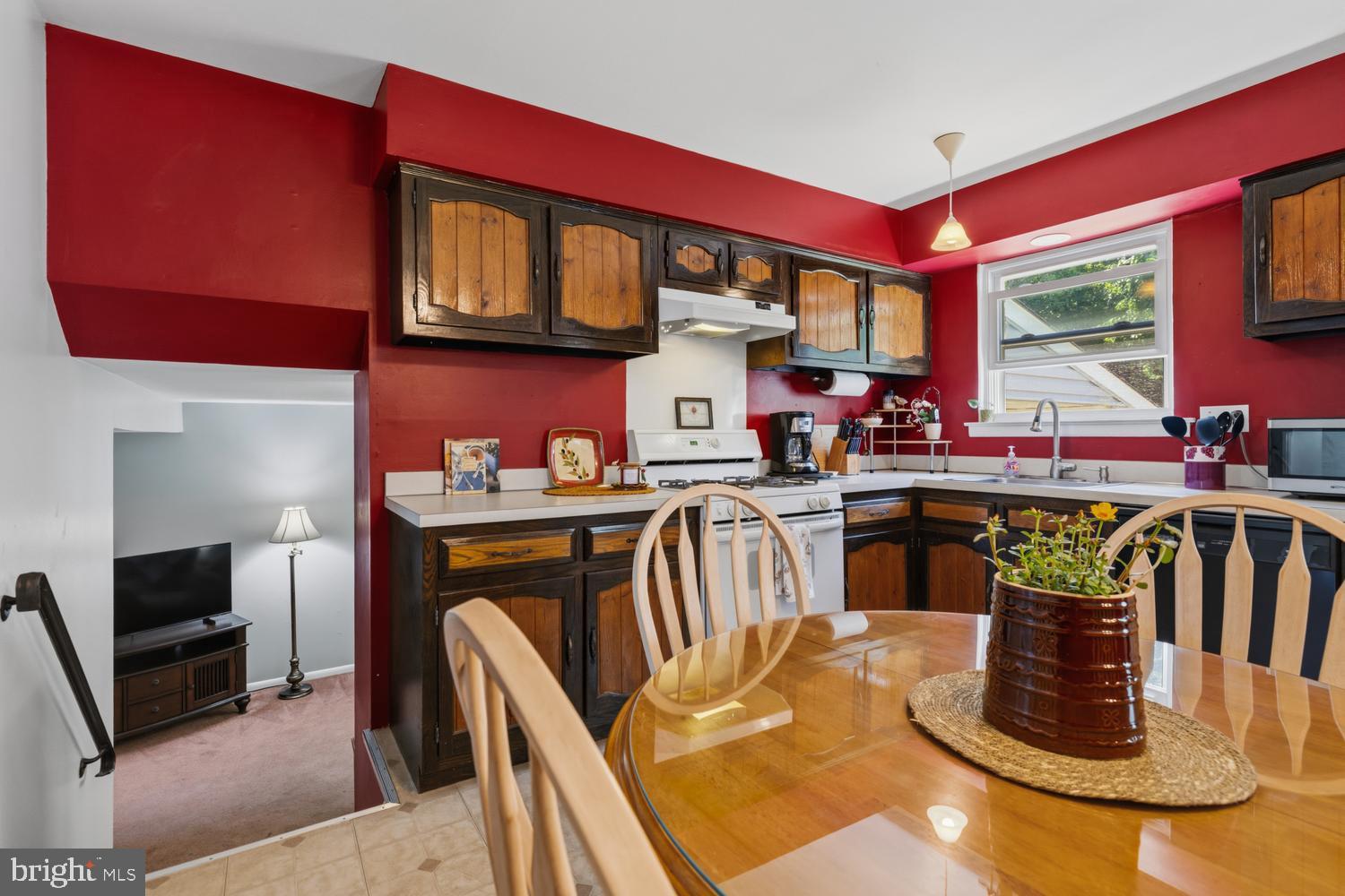 3271 Claridge Road Bensalem, PA 19020 - Photo 11 of 52 Kitchen