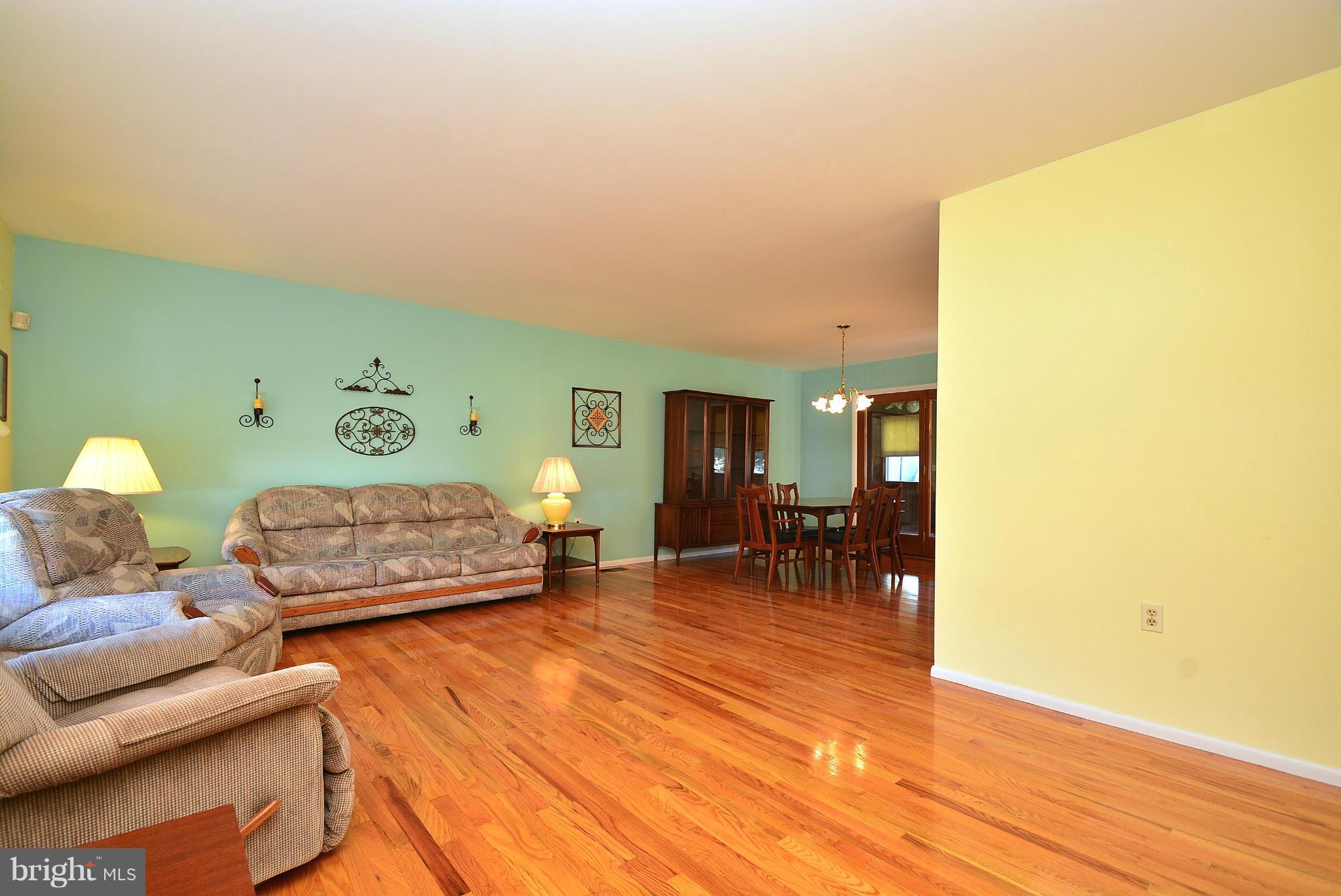1927 Harewood Road Edgewood, MD 21040 - Photo 9 of 30 Living Room