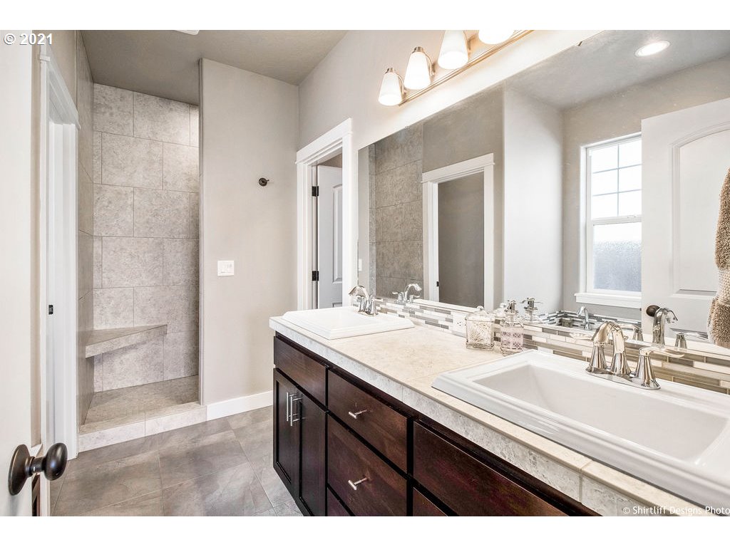 989 Riverstone Lane Springfield, OR 97477 - Photo 19 of 31 Gallery Image 19