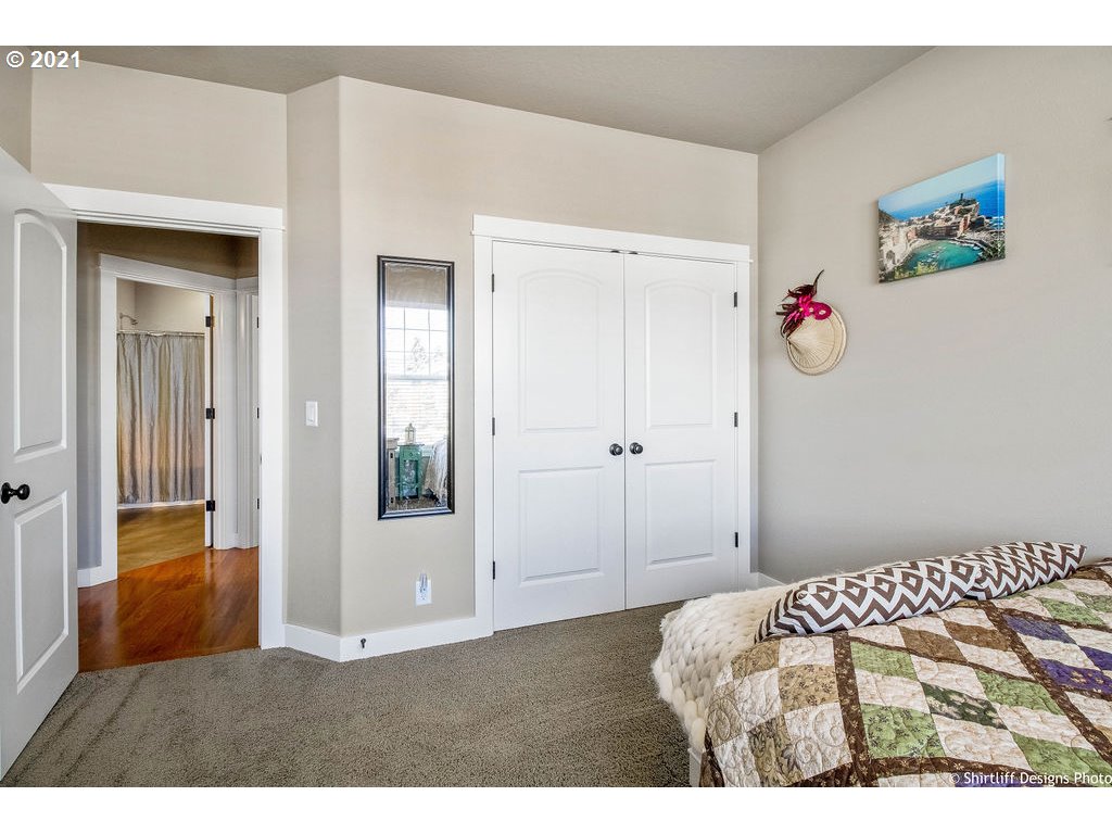 989 Riverstone Lane Springfield, OR 97477 - Photo 24 of 31 Gallery Image 24