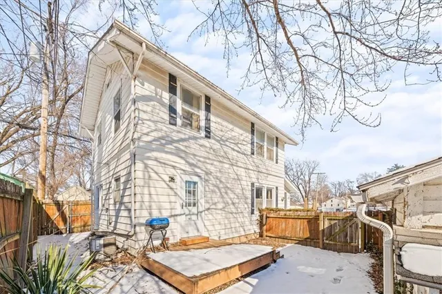 $159,000 | 706 South 3rd Street, Leavenworth, KS 66048