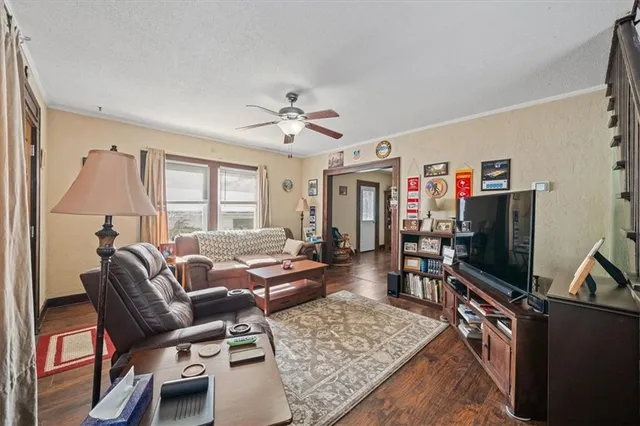 $159,000 | 706 South 3rd Street, Leavenworth, KS 66048