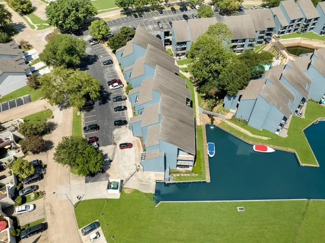 $434,900 | 12500 Melville Drive, Unit 211B, Montgomery, TX 77356