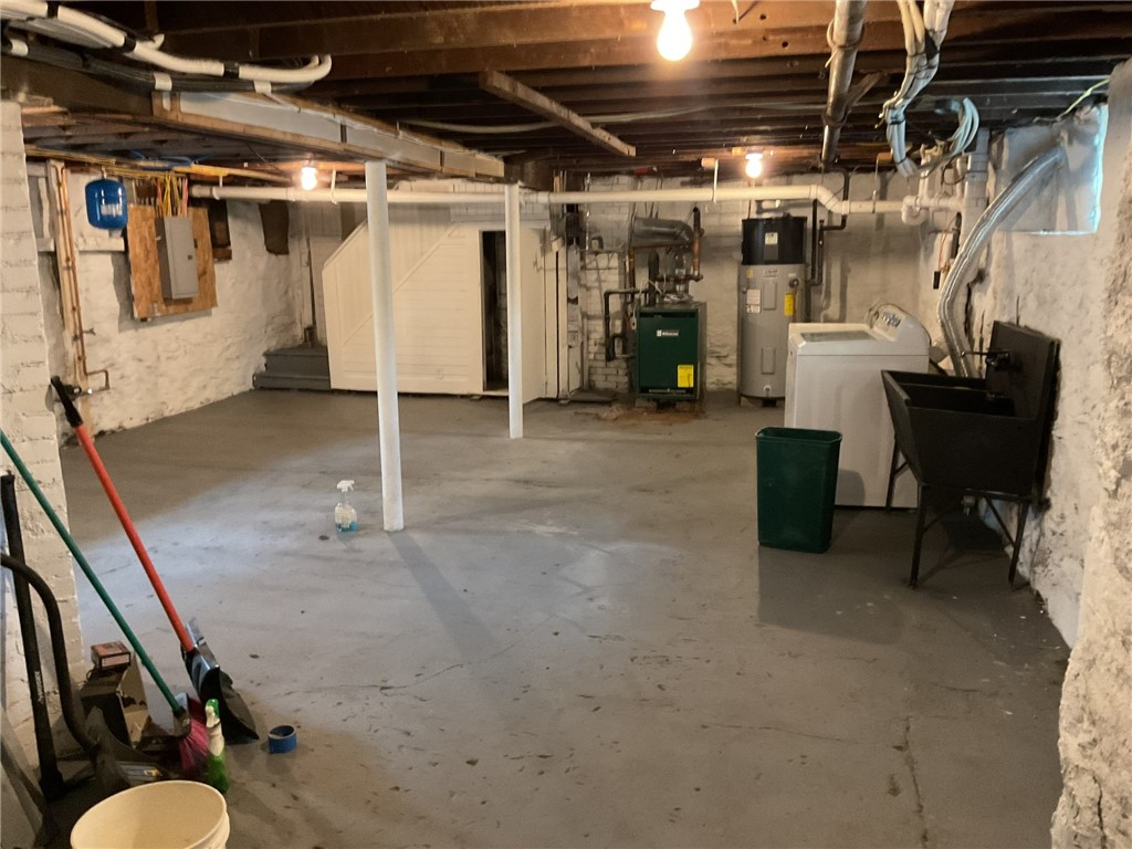 4196 Post Road Warwick, RI 02818 - Photo 32 of 39