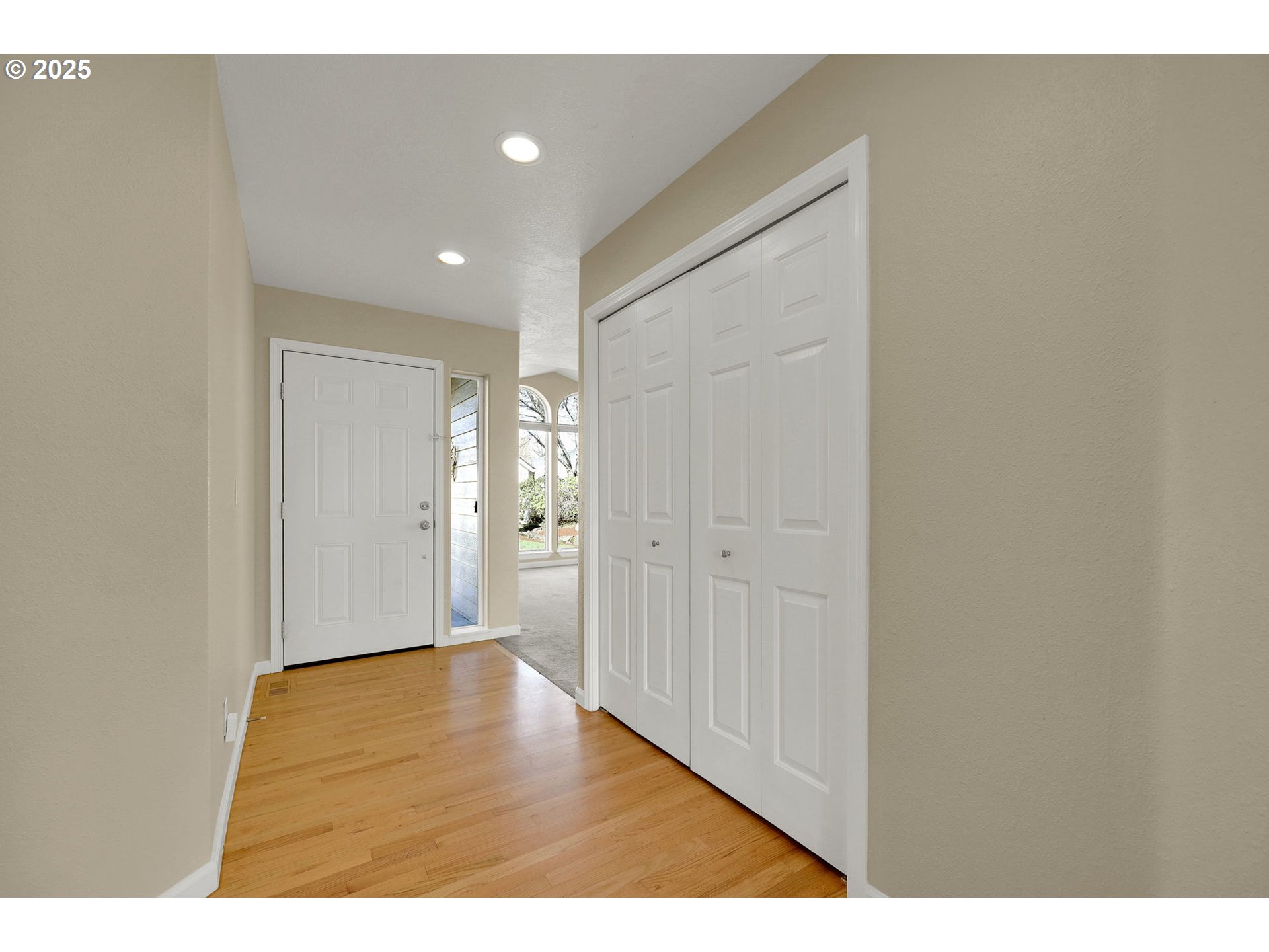 1587 Manchester Drive Eugene, OR 97401 - Photo 19 of 31 a view of an empty room with wooden floor