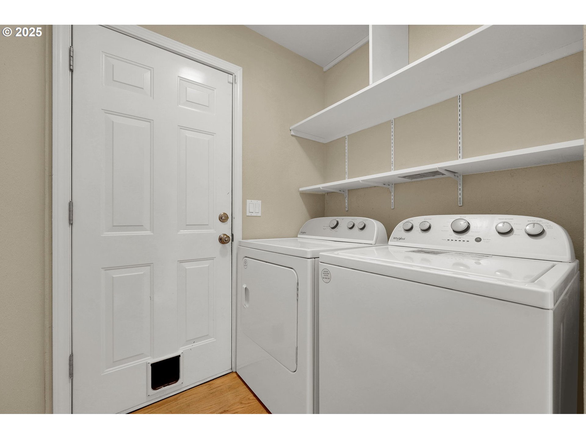 1587 Manchester Drive Eugene, OR 97401 - Photo 25 of 31 a utility room with dryer and washer