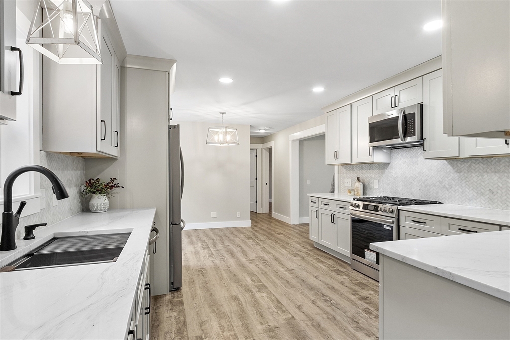 31 Sturbridge Road Brimfield, MA 01010 - Photo 8 of 42