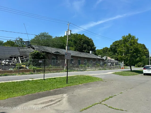 a view of a basketball court