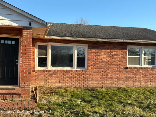 $2,500 | 1982-1984 State Route 32 South, Modena, NY 12548