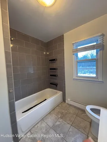 $2,500 | 1982-1984 State Route 32 South, Modena, NY 12548