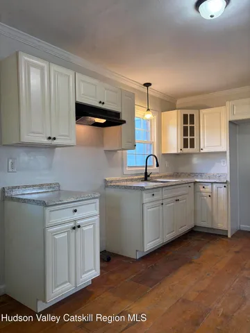 $2,500 | 1982-1984 State Route 32 South, Modena, NY 12548