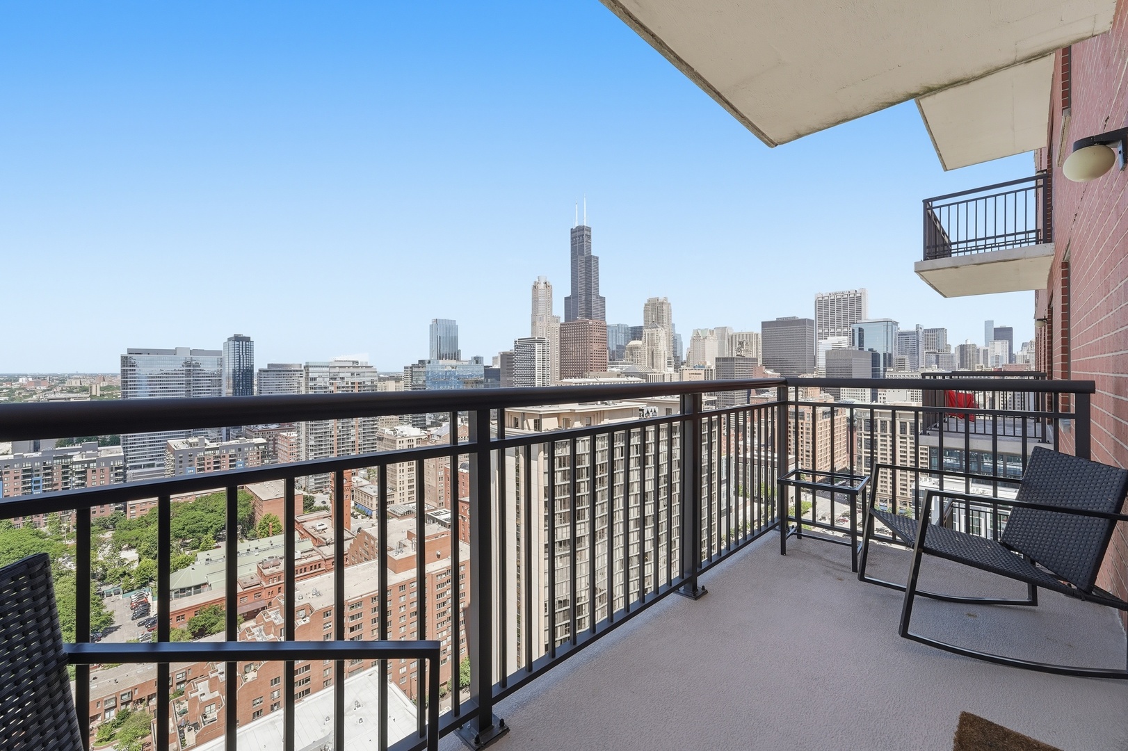 41 East 8th Street, Unit 2905 Chicago, IL 60605 - Photo 6 of 26