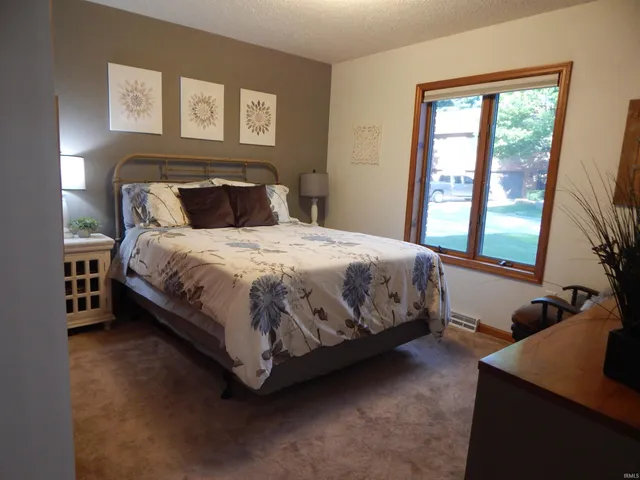 $355,000 | 500-9 Greentree Drive, Bedford, IN 47421