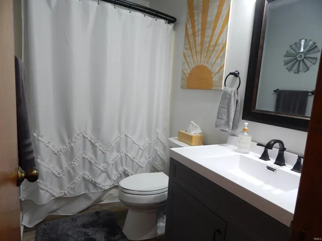 $355,000 | 500-9 Greentree Drive, Bedford, IN 47421