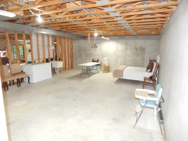 $355,000 | 500-9 Greentree Drive, Bedford, IN 47421