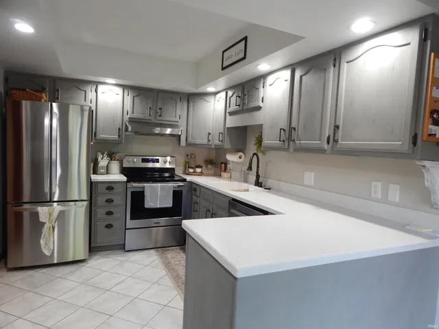 $355,000 | 500-9 Greentree Drive, Bedford, IN 47421