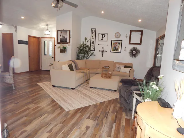 $355,000 | 500-9 Greentree Drive, Bedford, IN 47421