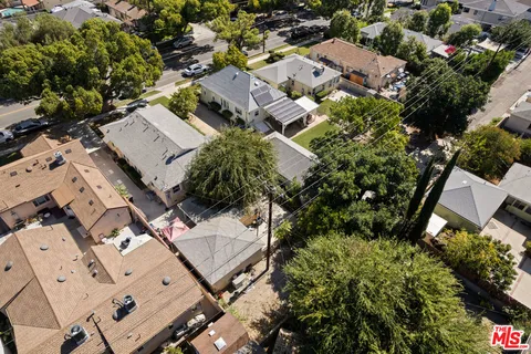 $2,000,000 | 445 South Main Street, Burbank, CA 91506