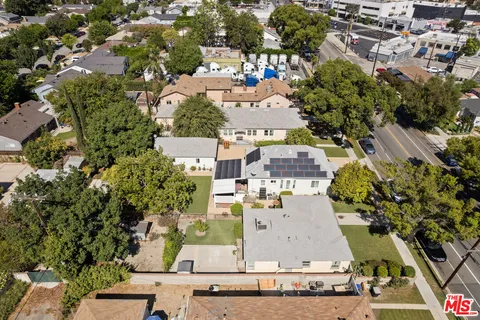 $2,000,000 | 445 South Main Street, Burbank, CA 91506