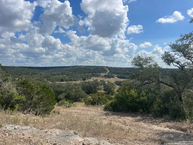 $1,700,000 | 137 Private Road 3501, Mico, TX 78056