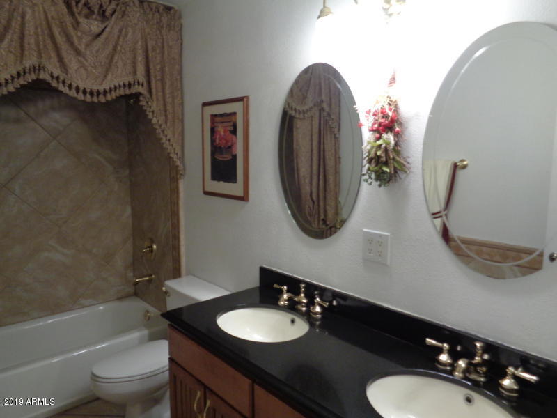 2725 South Rural Road, Unit 19 Tempe, AZ 85282 - Photo 3 of 8 Bath