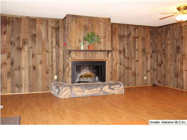 2833 Clyburne Street Bessemer, AL 35023 - Photo 4 of 20