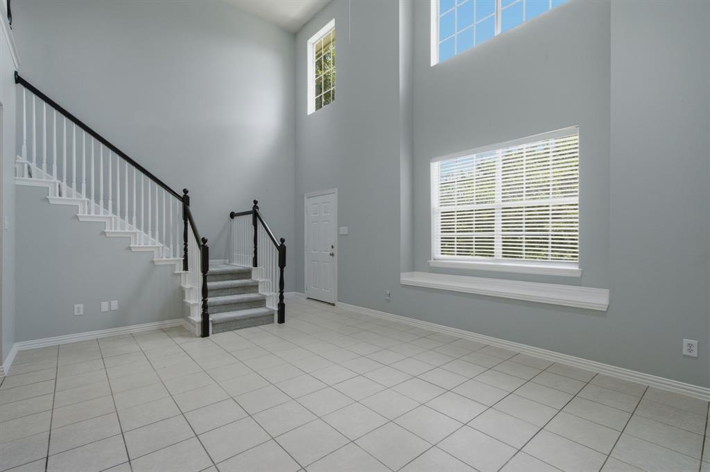 2202 Sandshell Street Bedford, TX 76021 - Photo 7 of 29