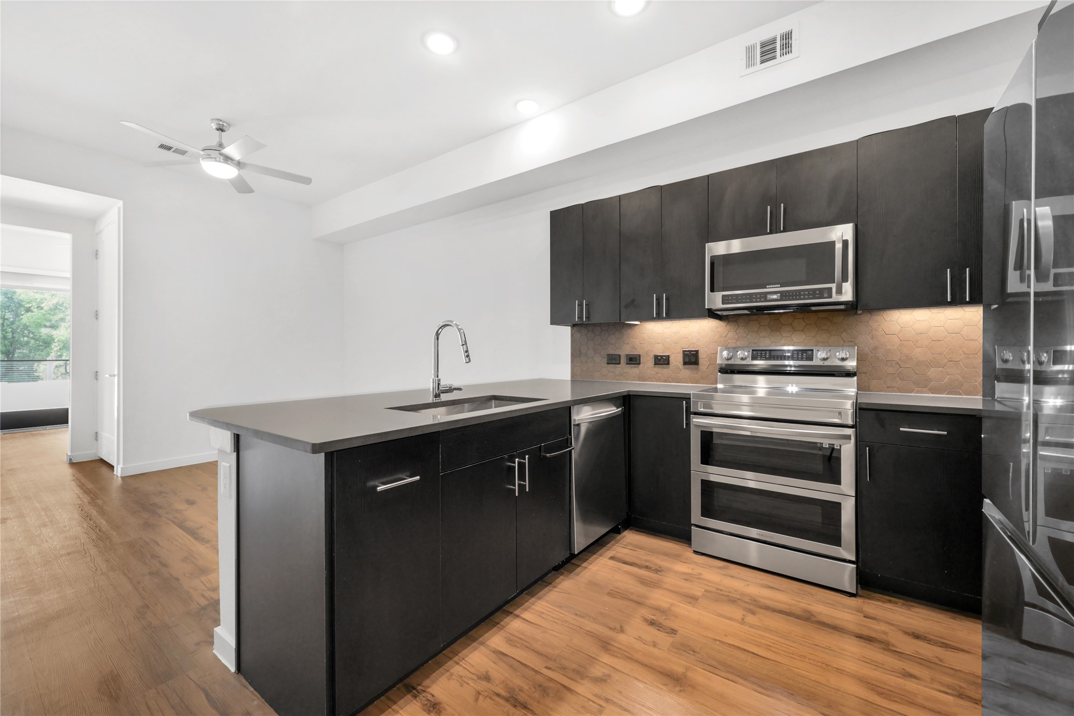 4801 Springdale Road, Unit 1005 Austin, TX 78723 - Photo 10 of 32