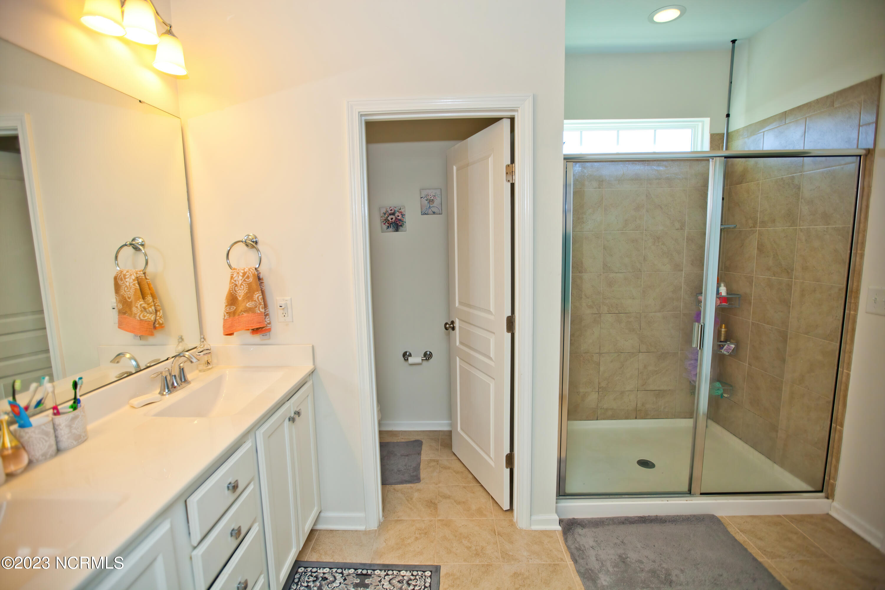 206 Zante Currant Road Durham, NC 27703 - Photo 32 of 43 206ZanteCurrantRd-Durhum-HashamMalikPhot