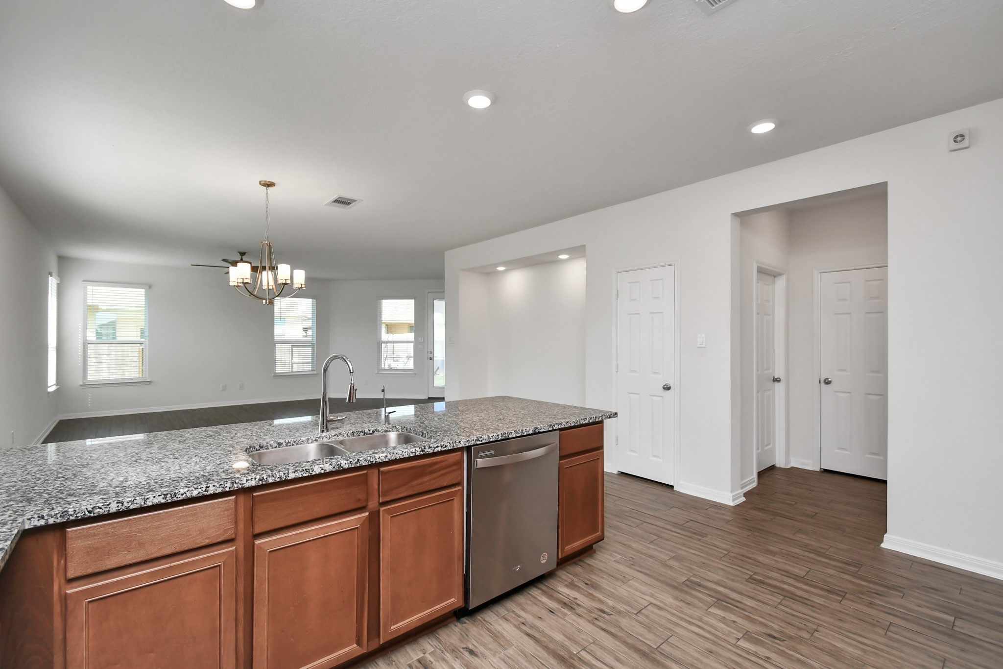 10326 Mount Winchell Drive Rosharon, TX 77583 - Photo 13 of 36