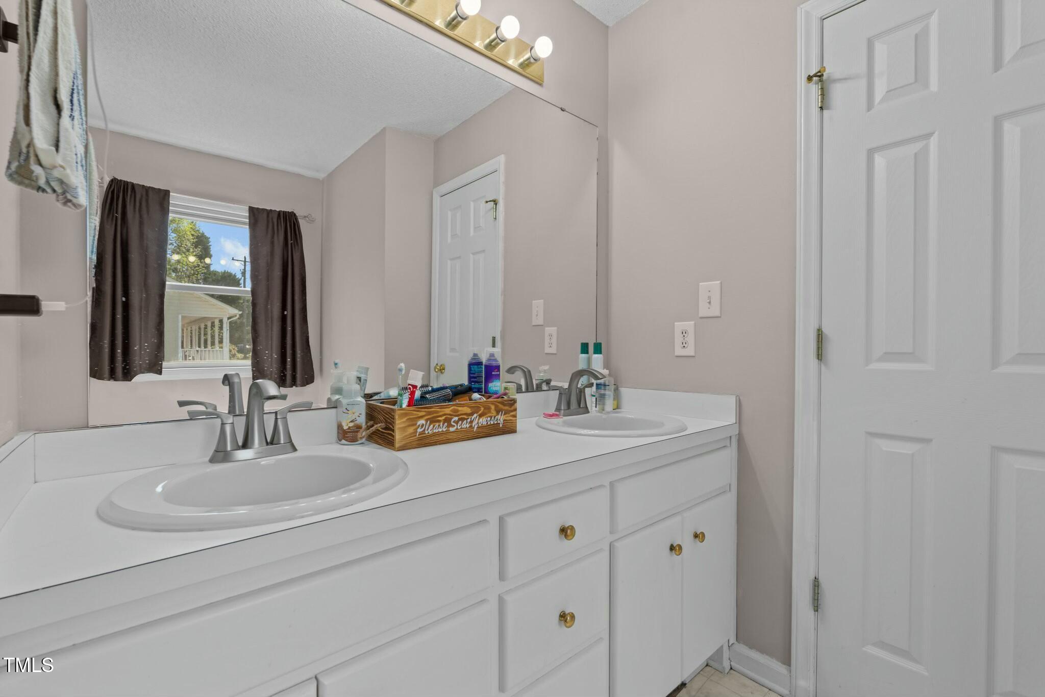 20 Sanders Road Benson, NC 27504 - Photo 8 of 45 tempImageelXHCa