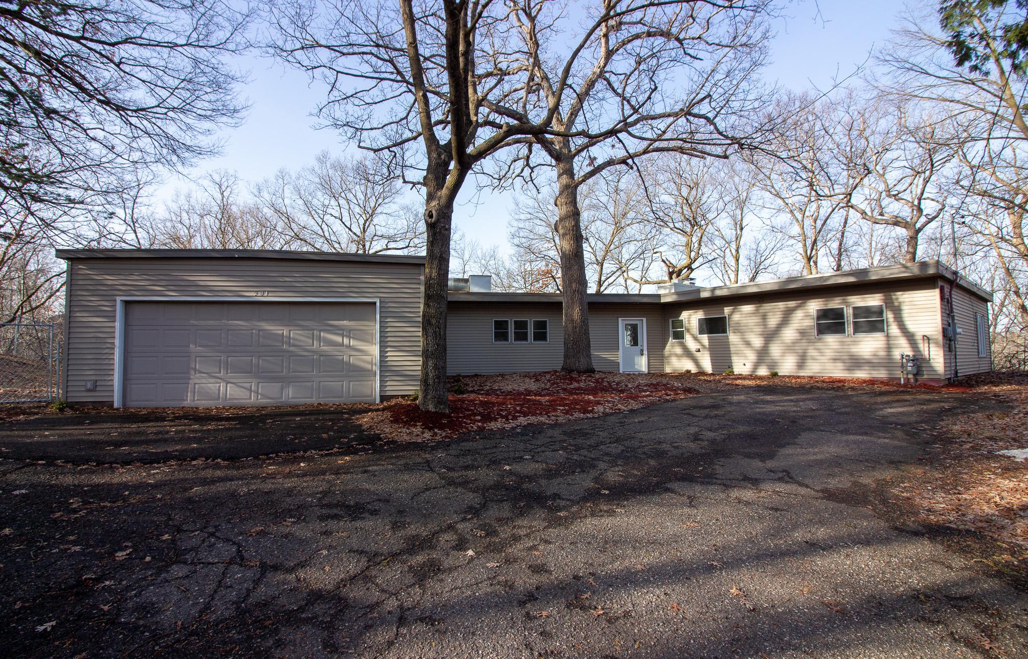 501 Seabury Lane Faribault, MN 55021 - Photo 2 of 38