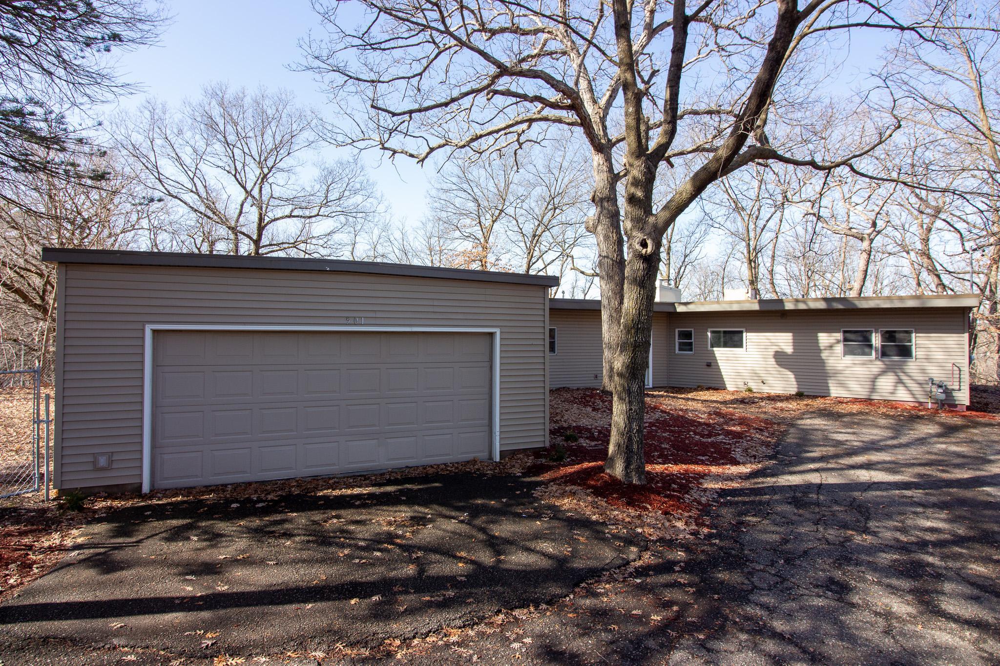 501 Seabury Lane Faribault, MN 55021 - Photo 3 of 38