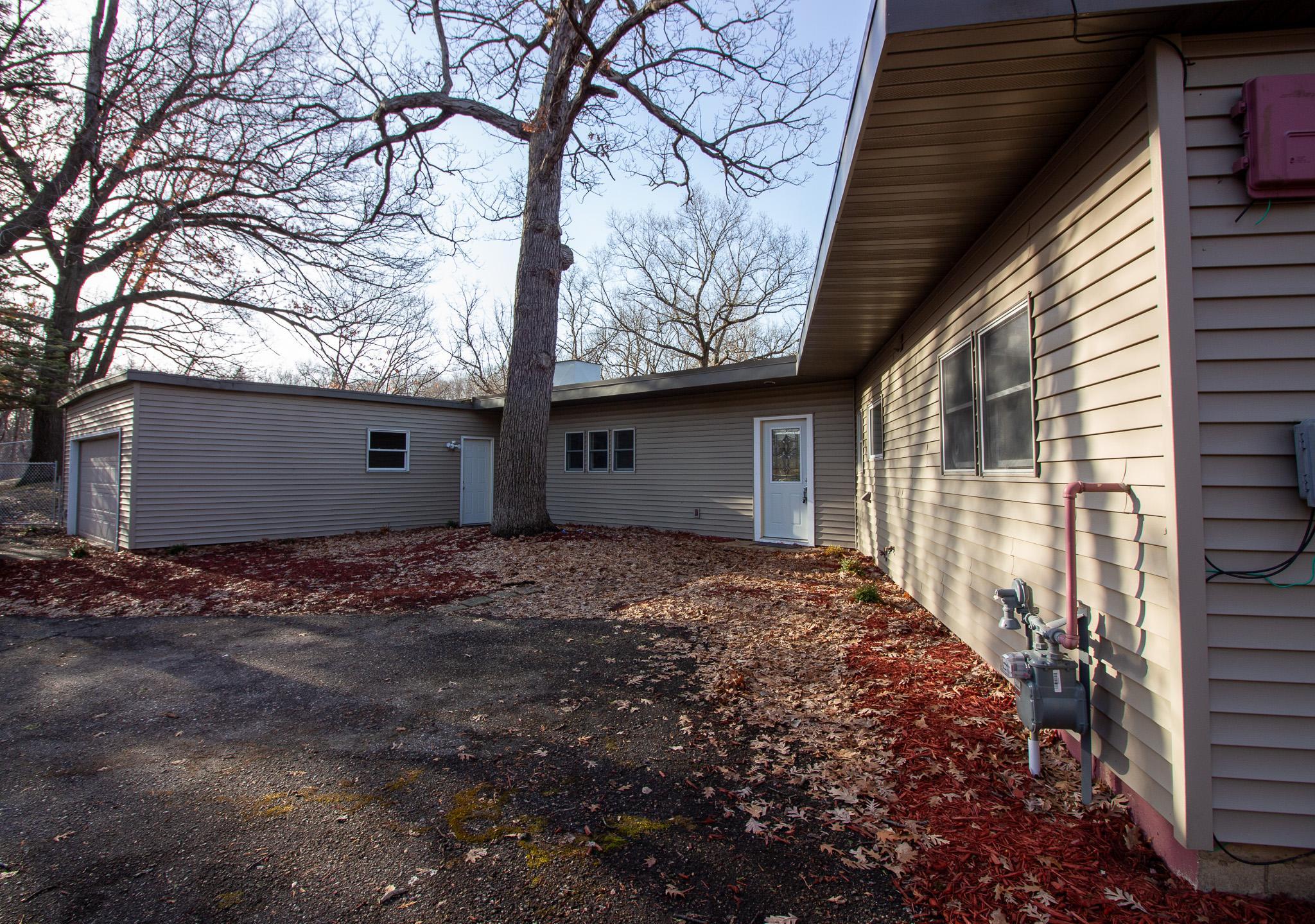 501 Seabury Lane Faribault, MN 55021 - Photo 4 of 38