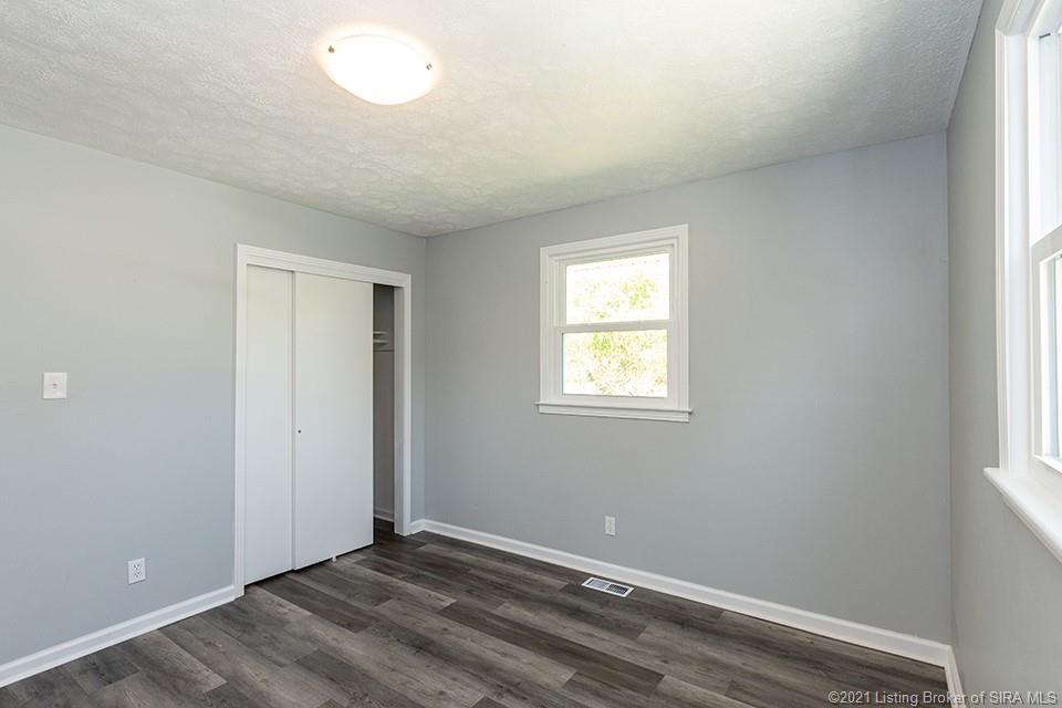 909 Assembly Road Jeffersonville, IN 47130 - Photo 14 of 16 Gallery Image 14