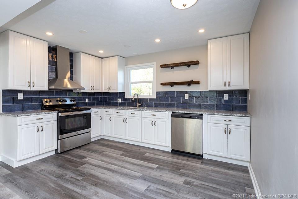 909 Assembly Road Jeffersonville, IN 47130 - Photo 3 of 16 Gallery Image 3