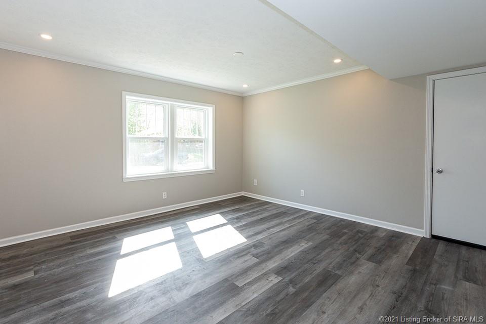 909 Assembly Road Jeffersonville, IN 47130 - Photo 6 of 16 Gallery Image 6