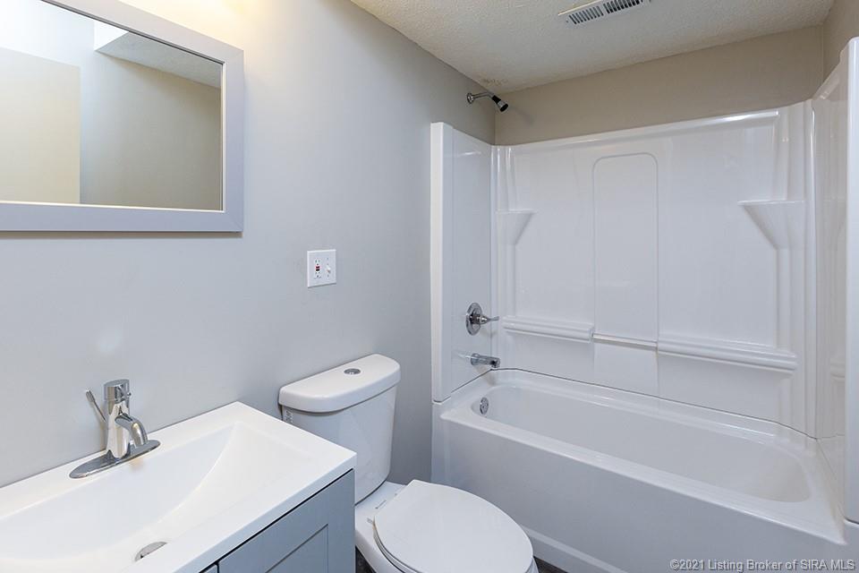 909 Assembly Road Jeffersonville, IN 47130 - Photo 7 of 16 Gallery Image 7