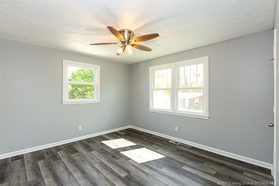 909 Assembly Road Jeffersonville, IN 47130 - Photo 8 of 16 Gallery Image 8