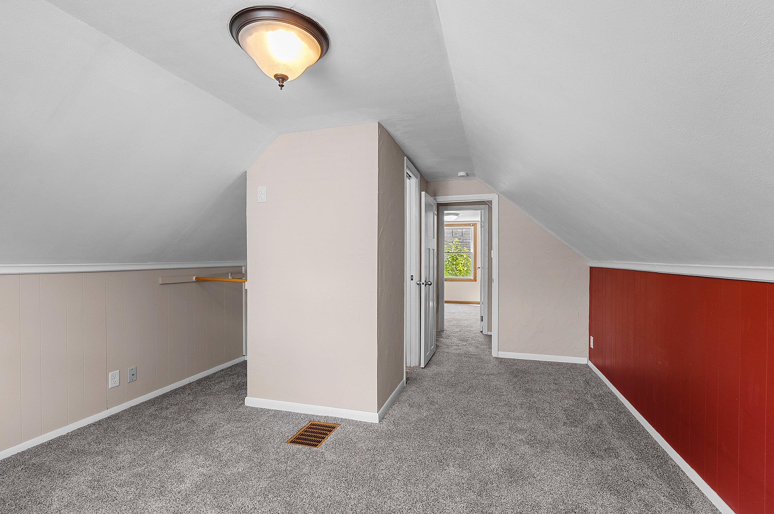 2214 North Division Street Appleton, WI 54911 - Photo 29 of 51