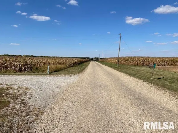 $375,000 | 2255 North County Road, Westfield, IL 62474
