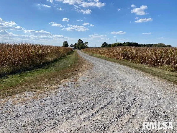 $375,000 | 2255 North County Road, Westfield, IL 62474